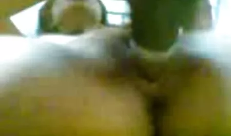 Ella sexó casero necesita un amigo-de-boca y toma de cara