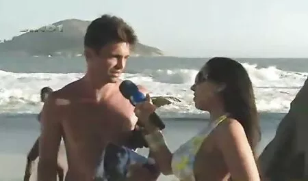 Un hombre xxx caseros amas de casa que lleva el amor de su novia al orgasmo,