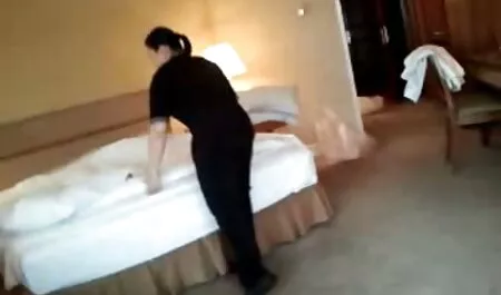 Hombre, chica, rubia, en videos de seco casero la cama y su