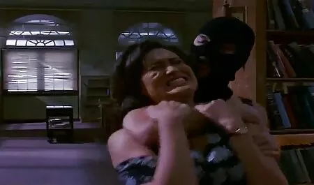 Follando con el cliente en la lavandería sexovideoscaseros
