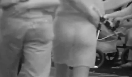 La niña en el corsé lame la polla de un hombre negro y le da dos agujeros de videos de srxo casero cáncer en la webcam,