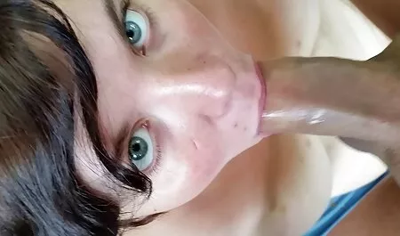Kralya adolescente pornocasero xxx disfruta de la polla en su culo