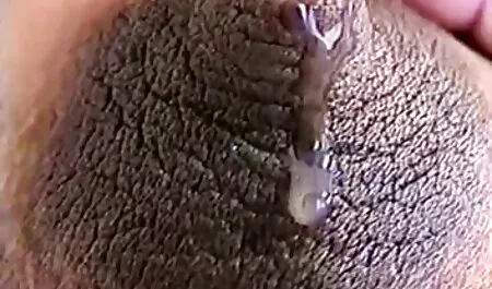 Chica negra en videos anales caseros pantimedias rosa disfrutando del Sexo en la cara del hombre antes del sexo