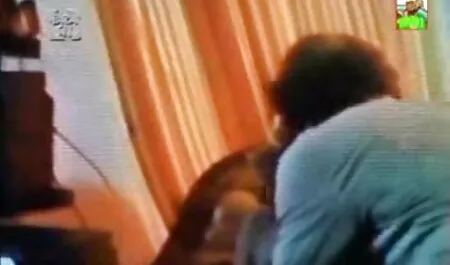 Chica rizada un hombre, y porn casero real obtener en su boca