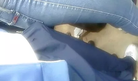 Chica con videos caseros doble penetracion un culo su amante y mirar a él para anal
